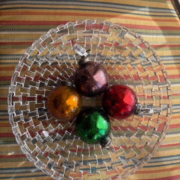 Set of 4 Vintage Christmas Kugels - Picture 2 of 2